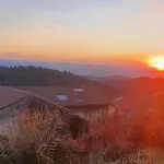 Eco-gite Panoramique Face Aux Volcans Avec Ateliers Couture Boheme En Option Vakantiehuis *