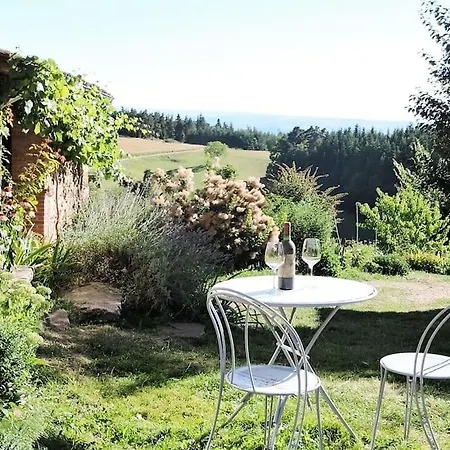 Дом отдыха Eco-gite Panoramique Face Aux Volcans Avec Ateliers Couture Boheme En Option *