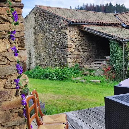 Nyaraló Eco-gite Panoramique Face Aux Volcans Avec Ateliers Couture Boheme En Option Champagnac-le-Vieux