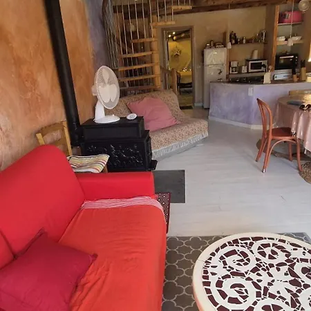 Eco-gite Panoramique Face Aux Volcans Avec Ateliers Couture Boheme En Option Дом отдыха