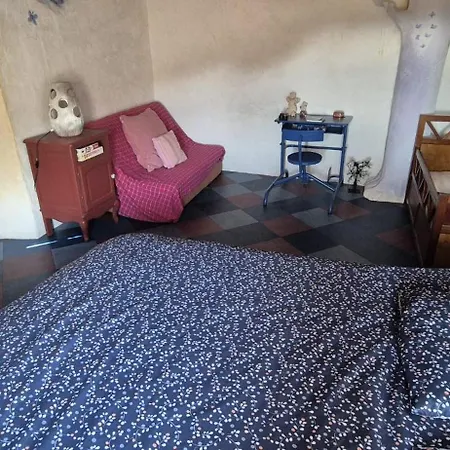 Дом отдыха Eco-gite Panoramique Face Aux Volcans Avec Ateliers Couture Boheme En Option Champagnac-le-Vieux