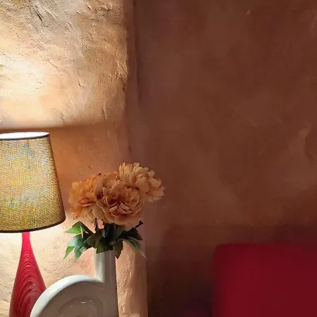 Eco-gite Panoramique Face Aux Volcans Avec Ateliers Couture Boheme En Option Champagnac-le-Vieux