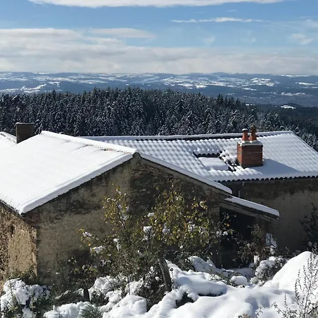 Eco-gîte panoramique face aux volcans avec ateliers couture bohème en option * Champagnac-le-Vieux