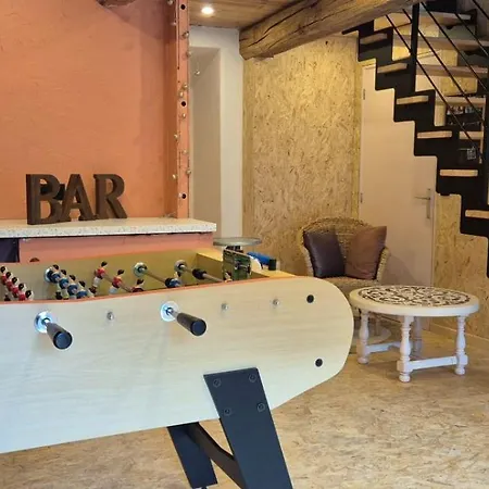 Eco-gite Panoramique Face Aux Volcans Avec Ateliers Couture Boheme En Option