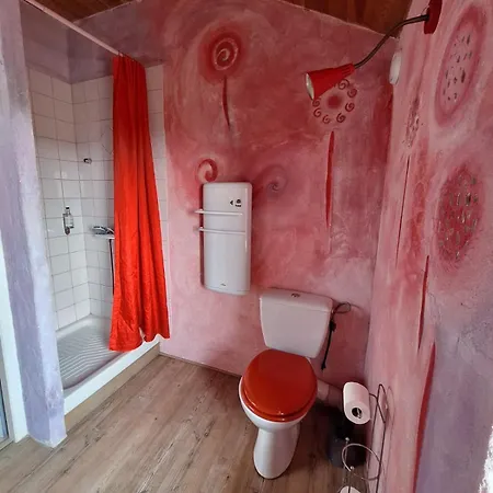 Eco-gite Panoramique Face Aux Volcans Avec Ateliers Couture Boheme En Option