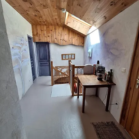 Eco-gite Panoramique Face Aux Volcans Avec Ateliers Couture Boheme En Option Дом отдыха *