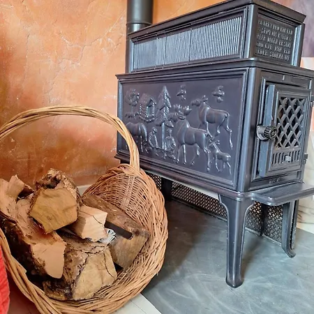 Eco-gite Panoramique Face Aux Volcans Avec Ateliers Couture Boheme En Option *