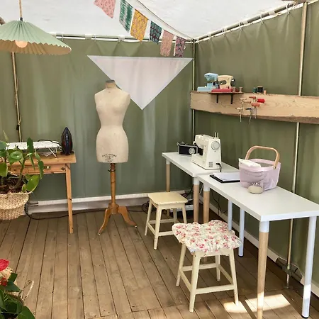 Eco-gite Panoramique Face Aux Volcans Avec Ateliers Couture Boheme En Option Champagnac-le-Vieux