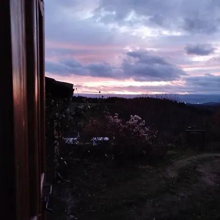 Eco-gîte panoramique face aux volcans avec ateliers couture bohème en option